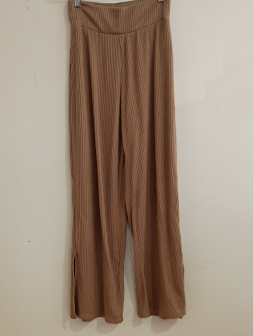Abercrombie & Fitch Ribbed Wide-Leg Pants in Taupe